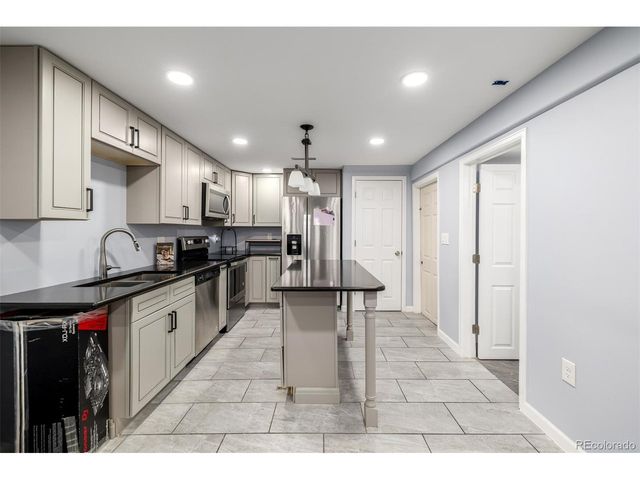 6611 W 74th Ave, Arvada, CO 80003