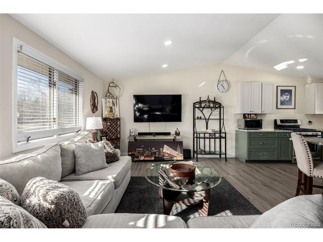 6611 W 74th Ave, Arvada, CO 80003