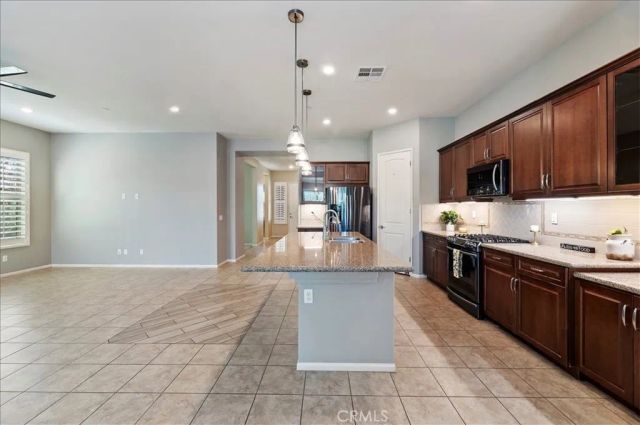 1394 Via La Presa, Hemet, CA 92545