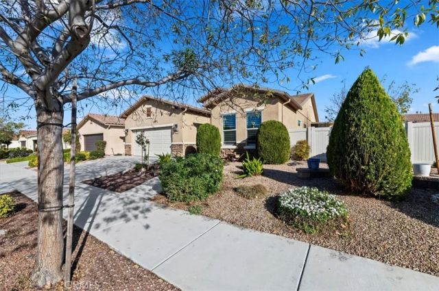 1394 Via La Presa, Hemet, CA 92545