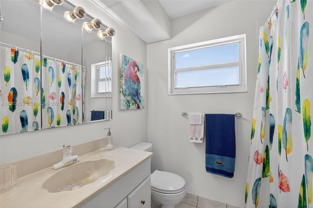 2991 NW 46th Avenue 204, Lauderdale Lakes, FL 33313