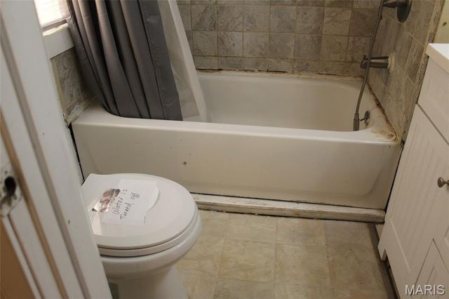 114 N Delmar Avenue, Hartford, IL 62048