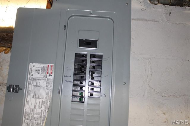 114 N Delmar Avenue, Hartford, IL 62048