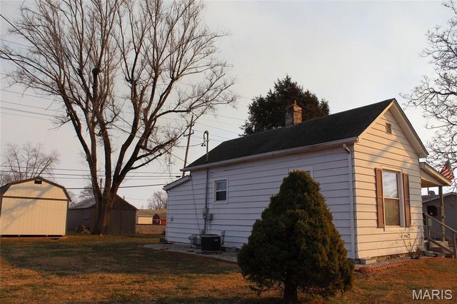 114 N Delmar Avenue, Hartford, IL 62048