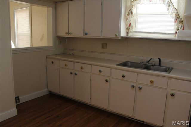 114 N Delmar Avenue, Hartford, IL 62048