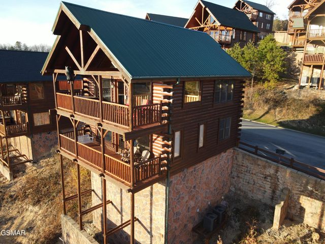 3045 Legacy Vista Drive, Sevierville, TN 37876