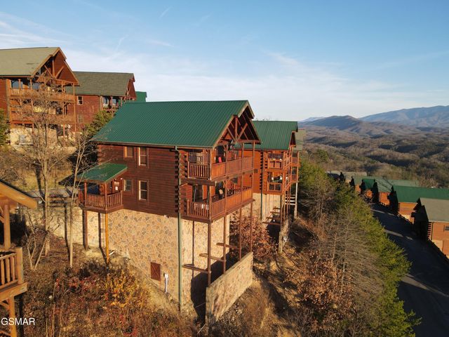 3045 Legacy Vista Drive, Sevierville, TN 37876