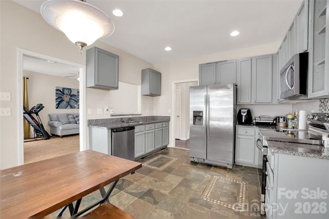 10706 Hellebore Road, Charlotte, NC 28213
