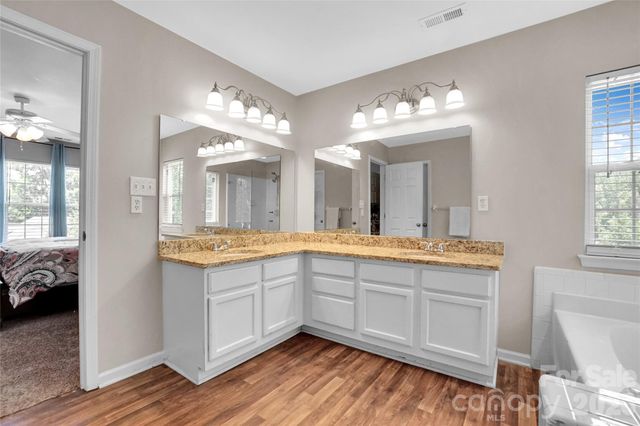 10706 Hellebore Road, Charlotte, NC 28213