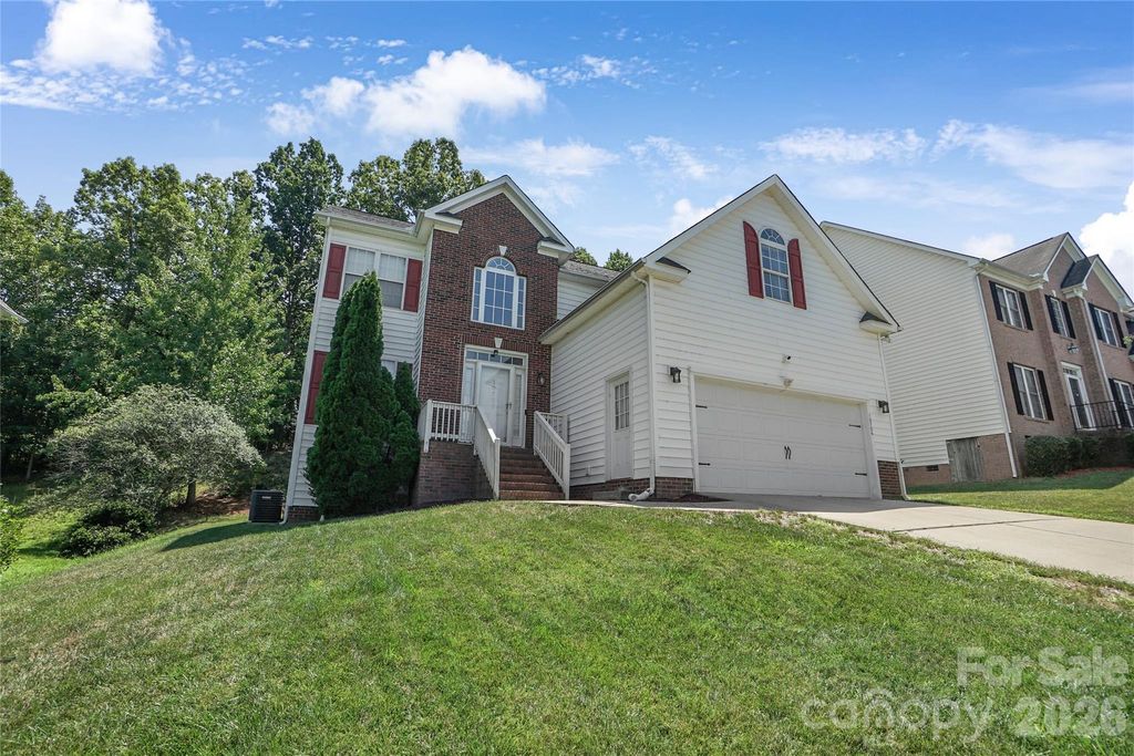 10706 Hellebore Road, Charlotte, NC 28213