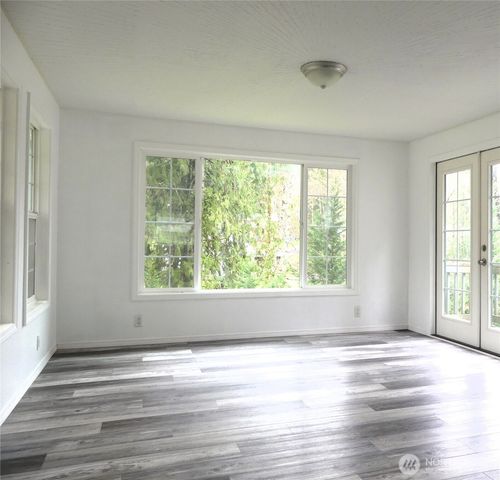 313 Rollingwood Drive, Kelso, WA 98640