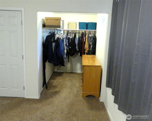 313 Rollingwood Drive, Kelso, WA 98640