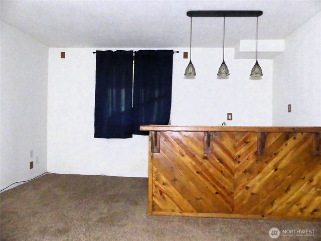 313 Rollingwood Drive, Kelso, WA 98640