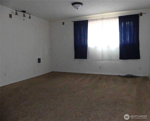 313 Rollingwood Drive, Kelso, WA 98640