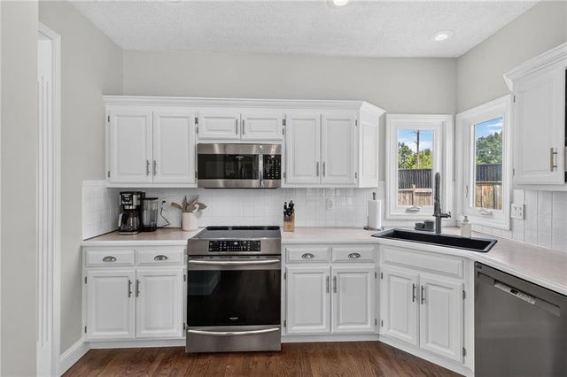 13878 S Kaw Street, Olathe, KS 66062