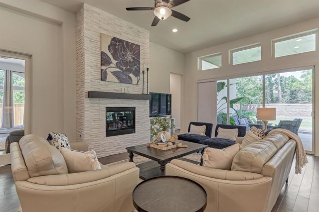 205 Patina Sorrel Drive, Montgomery, TX 77316