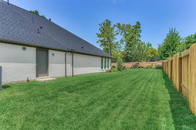 205 Patina Sorrel Drive, Montgomery, TX 77316