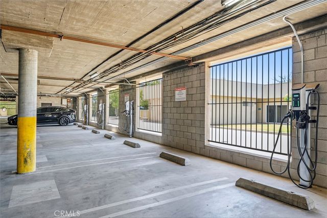 19350 Sherman Way. 328, Reseda, CA 91335