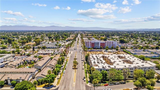 19350 Sherman Way. 328, Reseda, CA 91335