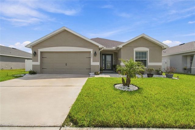 6884 ABBYWOOD LANE, Zephyrhills, FL 33541