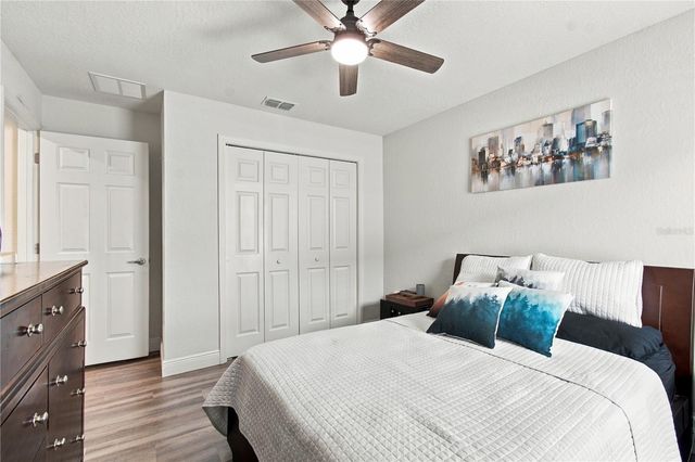 6884 ABBYWOOD LANE, Zephyrhills, FL 33541