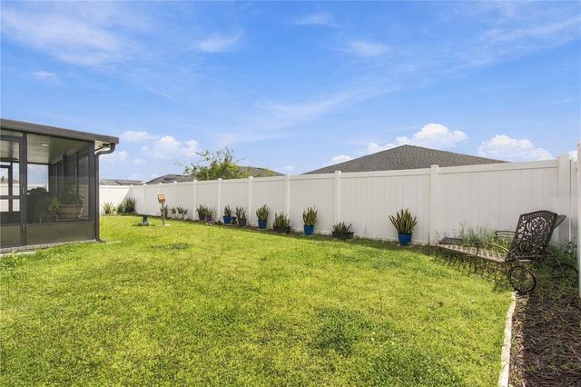 6884 ABBYWOOD LANE, Zephyrhills, FL 33541