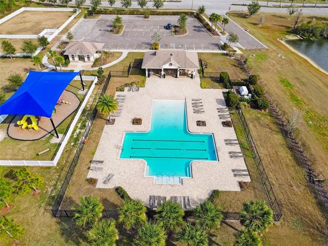 6884 ABBYWOOD LANE, Zephyrhills, FL 33541