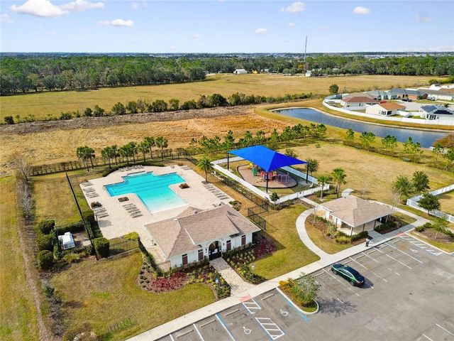 6884 ABBYWOOD LANE, Zephyrhills, FL 33541