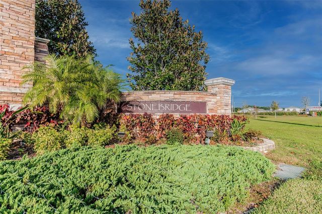 6884 ABBYWOOD LANE, Zephyrhills, FL 33541