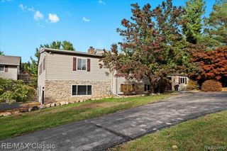 2345 E Commerce Street, Milford, MI 48381