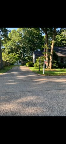 28 Annette Avenue, East Falmouth, MA 02536