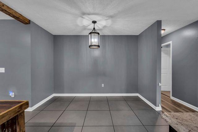 425 S Young St, Sparta, TN 38583