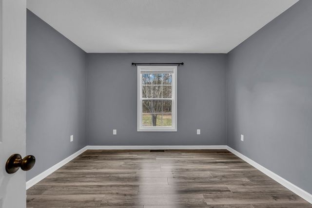 425 S Young St, Sparta, TN 38583