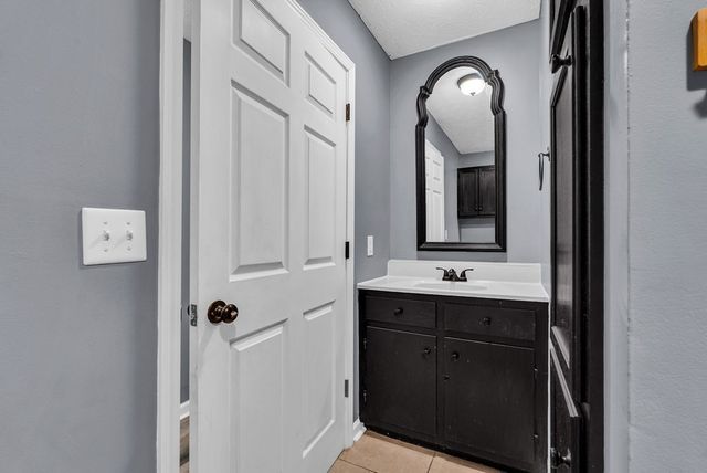 425 S Young St, Sparta, TN 38583