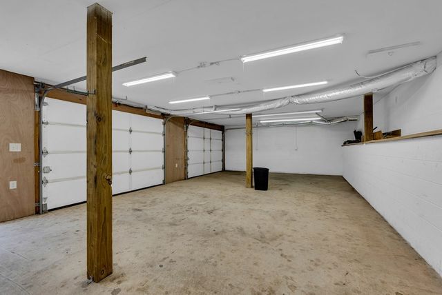 425 S Young St, Sparta, TN 38583