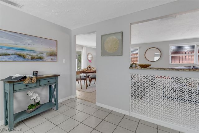 751 100th AVE N, Naples, FL 34108