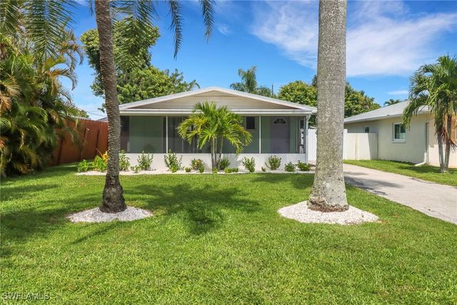 751 100th AVE N, Naples, FL 34108