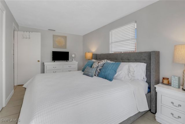 751 100th AVE N, Naples, FL 34108