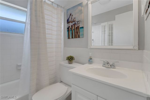 751 100th AVE N, Naples, FL 34108