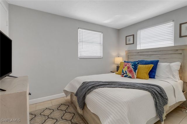 751 100th AVE N, Naples, FL 34108