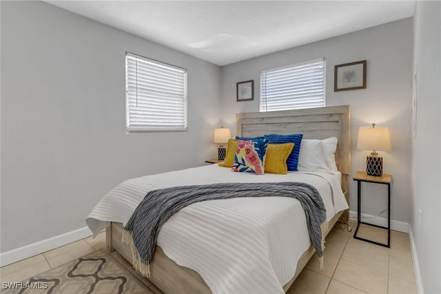 751 100th AVE N, Naples, FL 34108