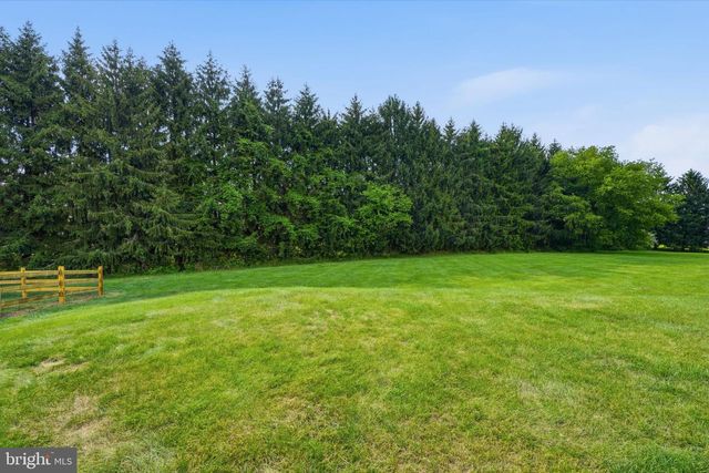 204 HERON CT, Washington Crossing, PA 18977