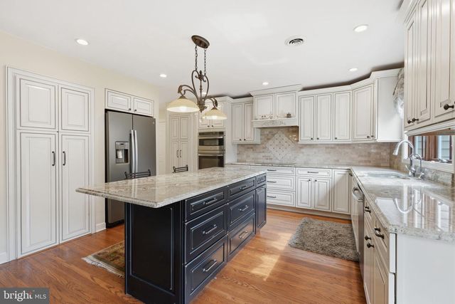 204 HERON CT, Washington Crossing, PA 18977