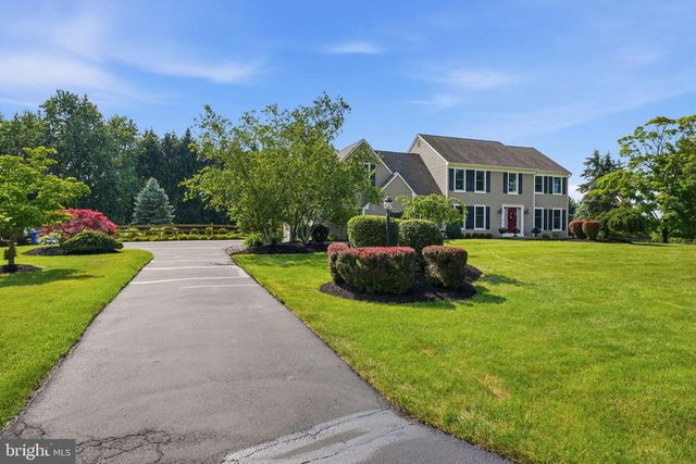 204 HERON CT, Washington Crossing, PA 18977