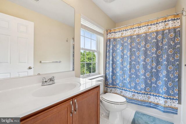 25111 NEPTUNE TER #UPPER 2 LEVELS ONLY, Chantilly, VA 20152