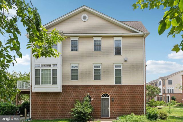 25111 NEPTUNE TER #UPPER 2 LEVELS ONLY, Chantilly, VA 20152