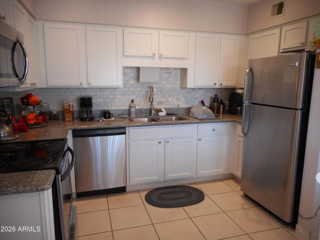 6805 E 2ND Street 24, Scottsdale, AZ 85251