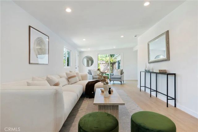 7333 Mclaren, West Hills, CA 91307
