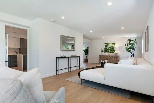 7333 Mclaren, West Hills, CA 91307