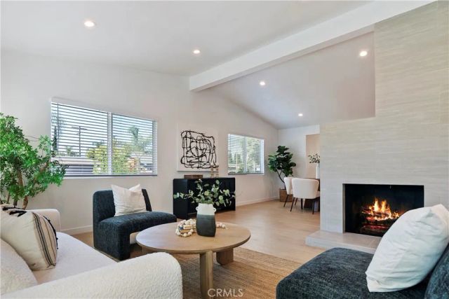 7333 Mclaren, West Hills, CA 91307